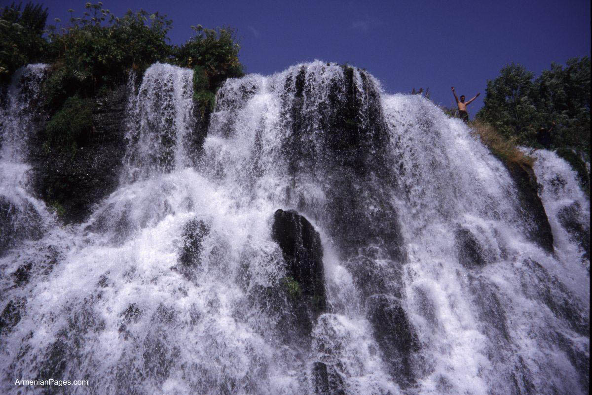 Shaake waterfall